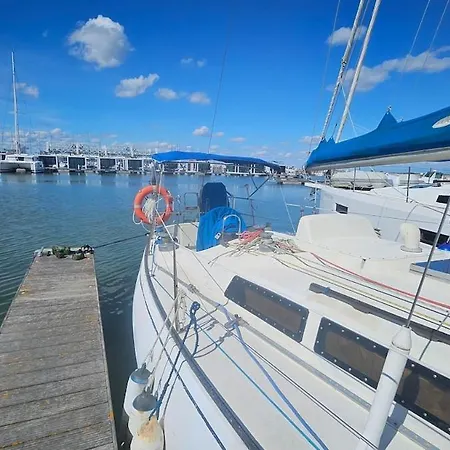 Πλωτό κατάλυμα Boat Puma 34