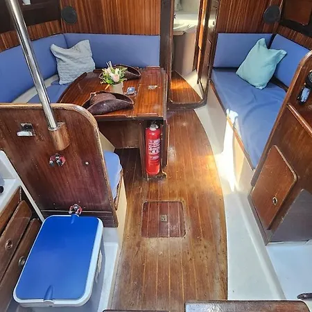 Boat Puma 34 Båthotell
