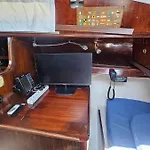 Botel Boat Puma 34