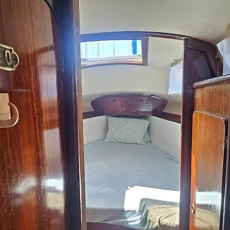 Boat Puma 34 * ליסבון