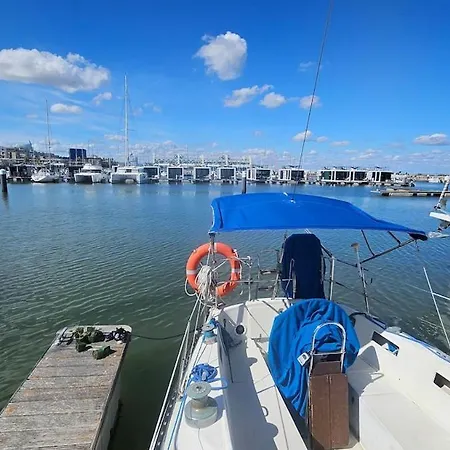 Boat Puma 34 보트호텔 *