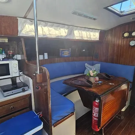 Boat Puma 34 Hotel en barco